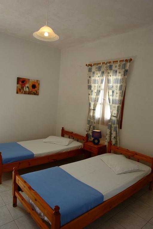 Irene Rooms Folégandros Exteriör bild