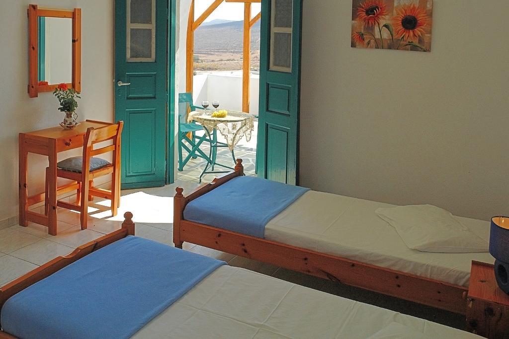 Irene Rooms Folégandros Rum bild